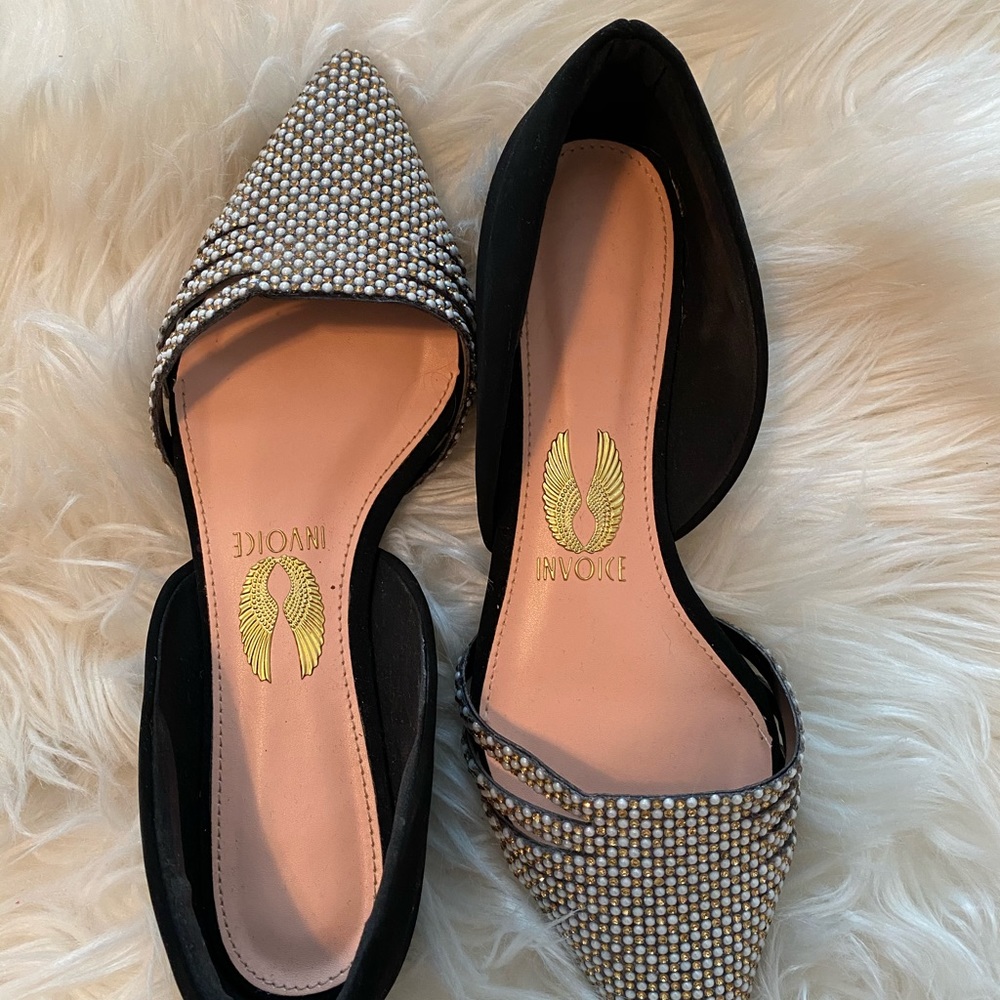 NEW- beautiful very comfortable shoes